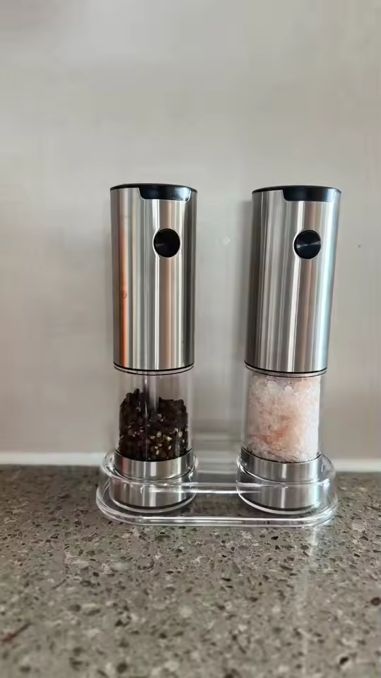 Image #1 from @wanderlustzara